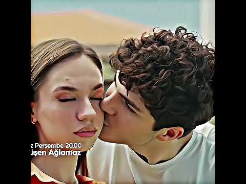 أول قبلة من سركان لأليزا مسلسل من يقع بنفسه لا يبكي