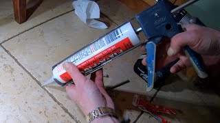 видео: Fix A Floor: отремонтируйте отвалившуюся керамическую плитку! Сделай сам #fixafloor картинка: Fix A Floor: отремонтируйте отвалившуюся керамическую плитку! Сделай сам #fixafloor