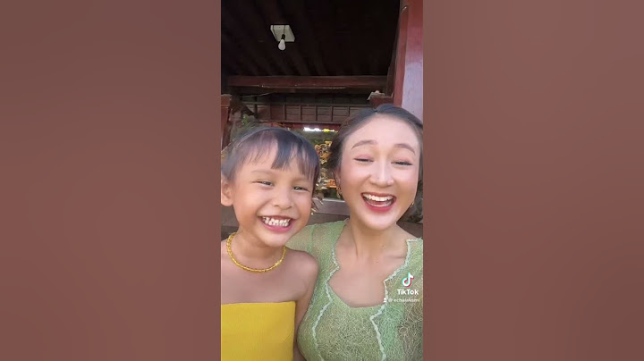 Balinese Mother Asks for Money