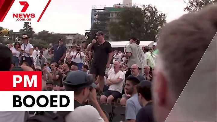 Albanese booed at Bondi memorial amid royal commission calls | 7NEWS