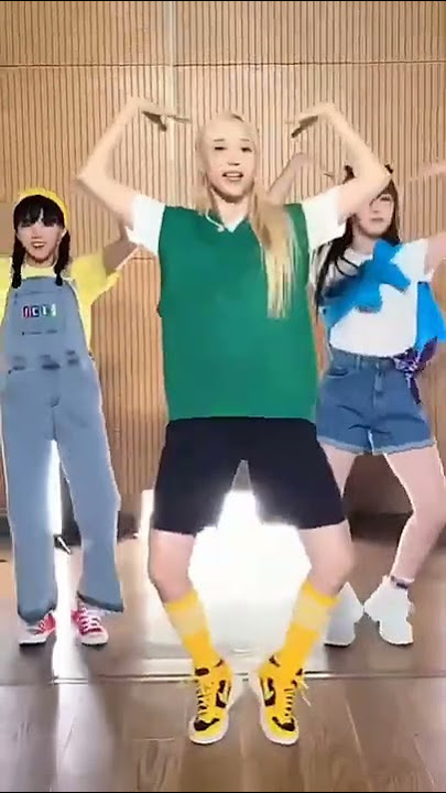 bahiyyih dancing to txt crown