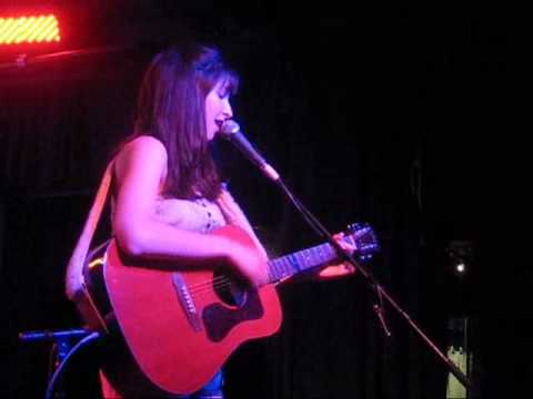 Lucy Schwartz "When We Where Young" Live (Parentho...