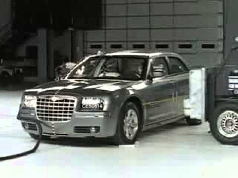 Chrysler 300 – Crash Test