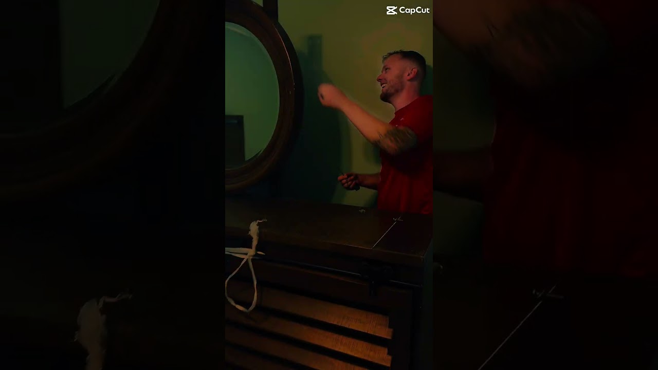 F9218008-1DFB-4F43-8130-2D6AAAC1CC57.mp4