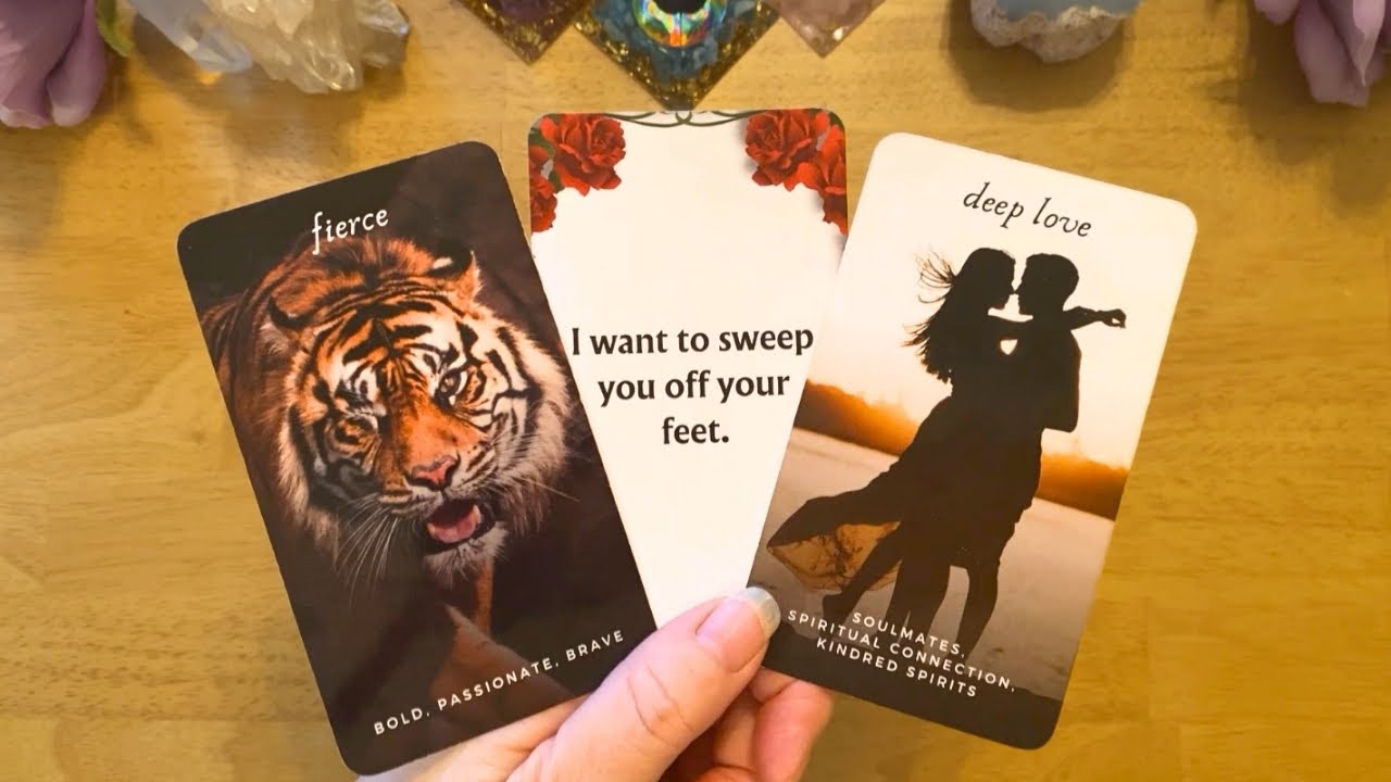 SOMEONE SUDDENLY COMES BACK WANTING TO SWEEP YOU OFF YOUR FEET 🌹 (LOVE TAROT READING ♥️