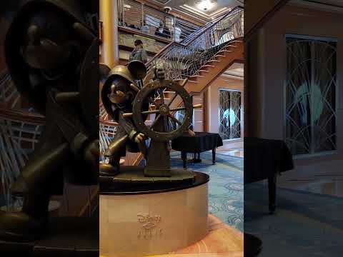 Βίντεο: Disney Magic - Περιήγηση στο κρουαζιερόπλοιο της Disney