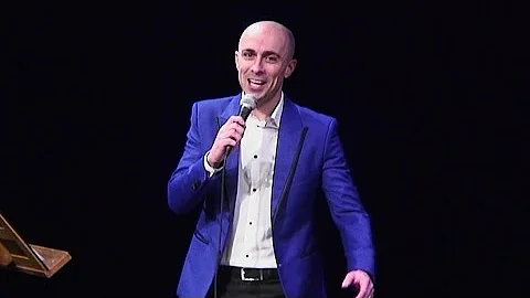 Aaron Hutton sings Jingle Bells