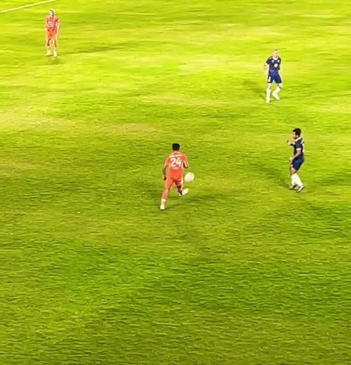 The extraordinary skills of PS Barito Putera football players #persiraja