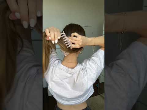 Slow motion claw clip hack for long hair💖 have you tried it? #clawclip #clawcliphack