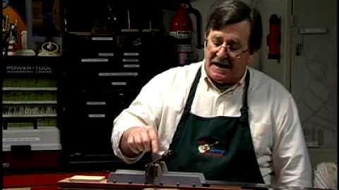 Sawing the fret slots: instructional guitar building video...luthier