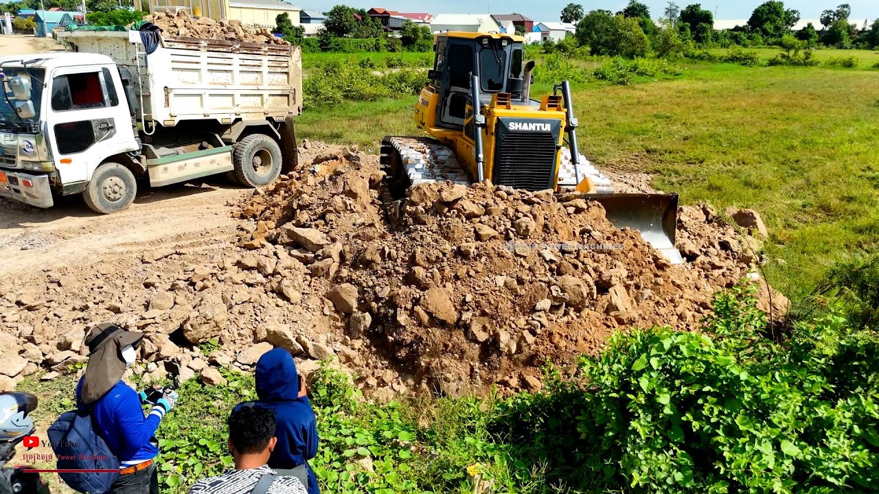 Look good Begin project! Surface huge Landfill was Erase, Skill Dozer C2 Shantui & Dump Truck 25-ton