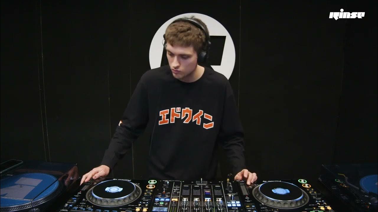 Плейлист радио. Radio playlists. Radio playlists. Плейлисты радиостанций. Список песен на радио.