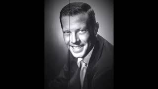 Dick Haymes ft The Song Spinners - You'll Never Know (Decca Records 1943)