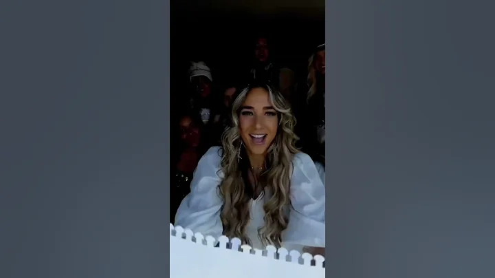 SPARKS FLY!!! ✨ #taylorswift #erastour #taylorinconcert#sisters #bigfamily #notenoughnelsons