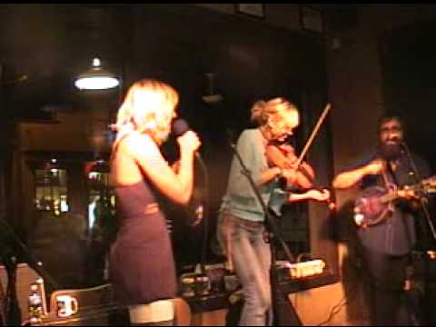 Joanna Smith live at Puckett's / Gettin Married / ...