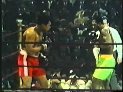 Muhammad Ali vs  Joe Frazier 1 Highlights