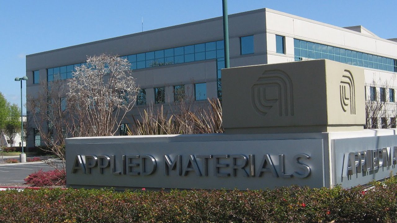 Chip Equipment Giant Posts Better Than Expected Earnings, Revenues Jump 4 Percent Chip Equipment Giant Posts Better Than Expected Earnings, Revenues Jump 4 Percent
