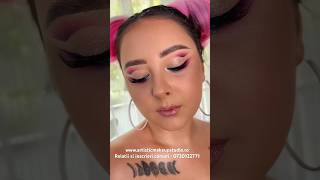 Cut-Crease Makeup