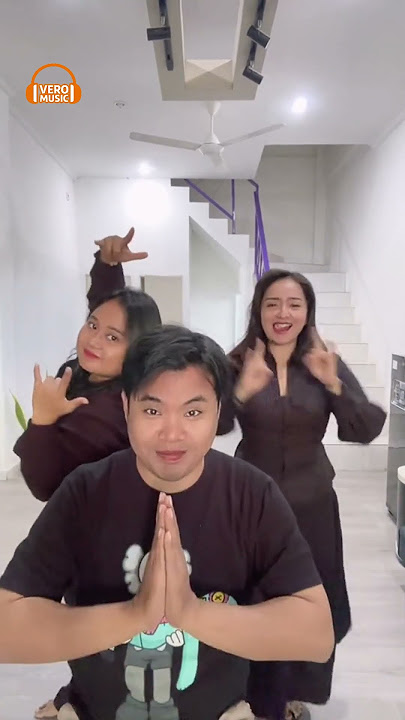 Mau main api? Gue siap jadi pemadam… atau kebakaran sekalian