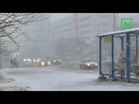 На Мурманск обрушился мощный снегопад