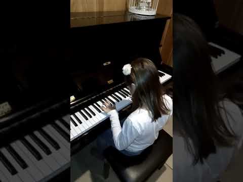 We wish you a merry christmas par Liselie au piano