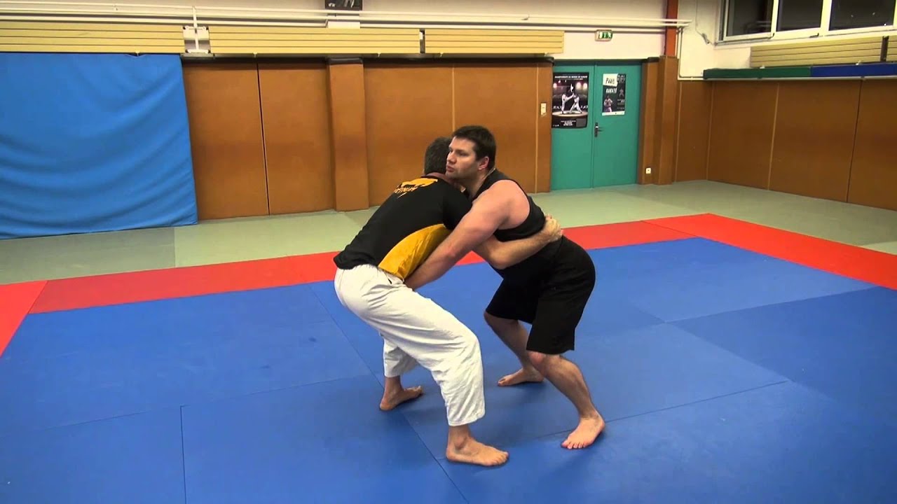 BJJ Front bear hug defense (free arms) YouTube