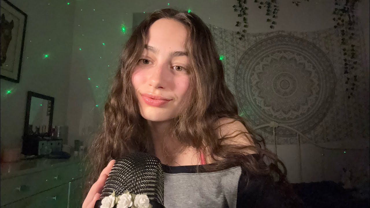 asmr mic rubbing + gentle rambles | 10 mins of relaxation!