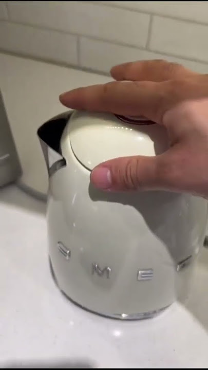 50'S Style Temperature-controlled electric kettle - Smeg KLF04CREU