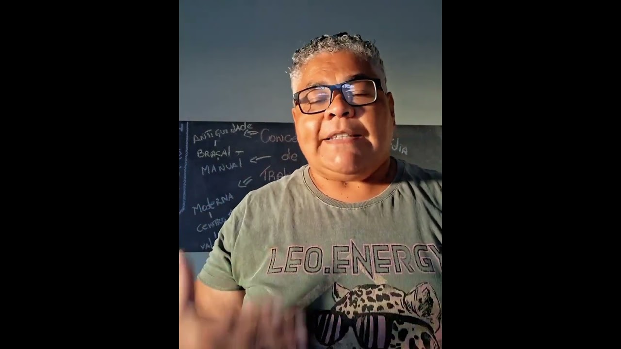 O trabalho na História. #mundosantoshistoria 