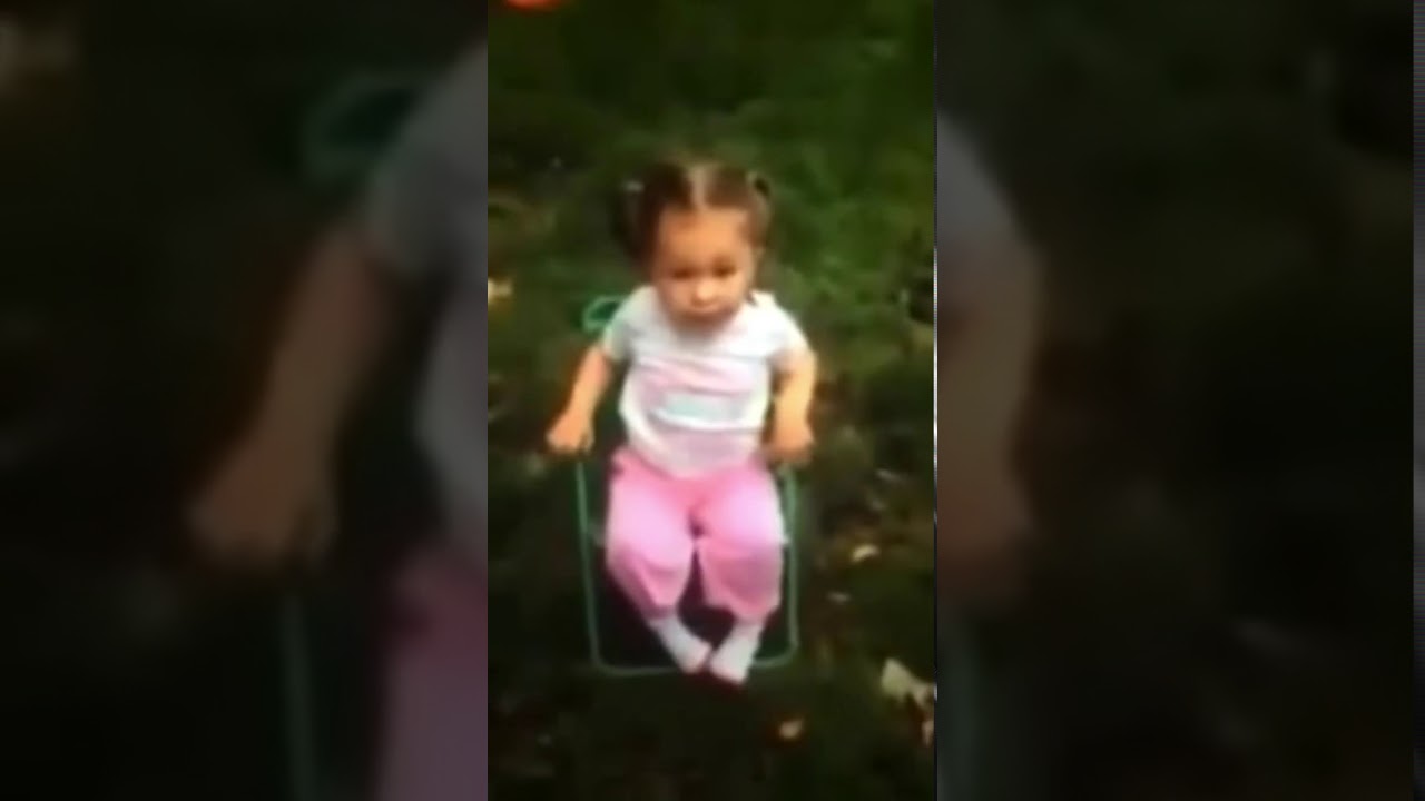 LITTLE GIRL SWEARS AFTER ICEBUCKET CHALLENGE 😂😂😂 YouTube