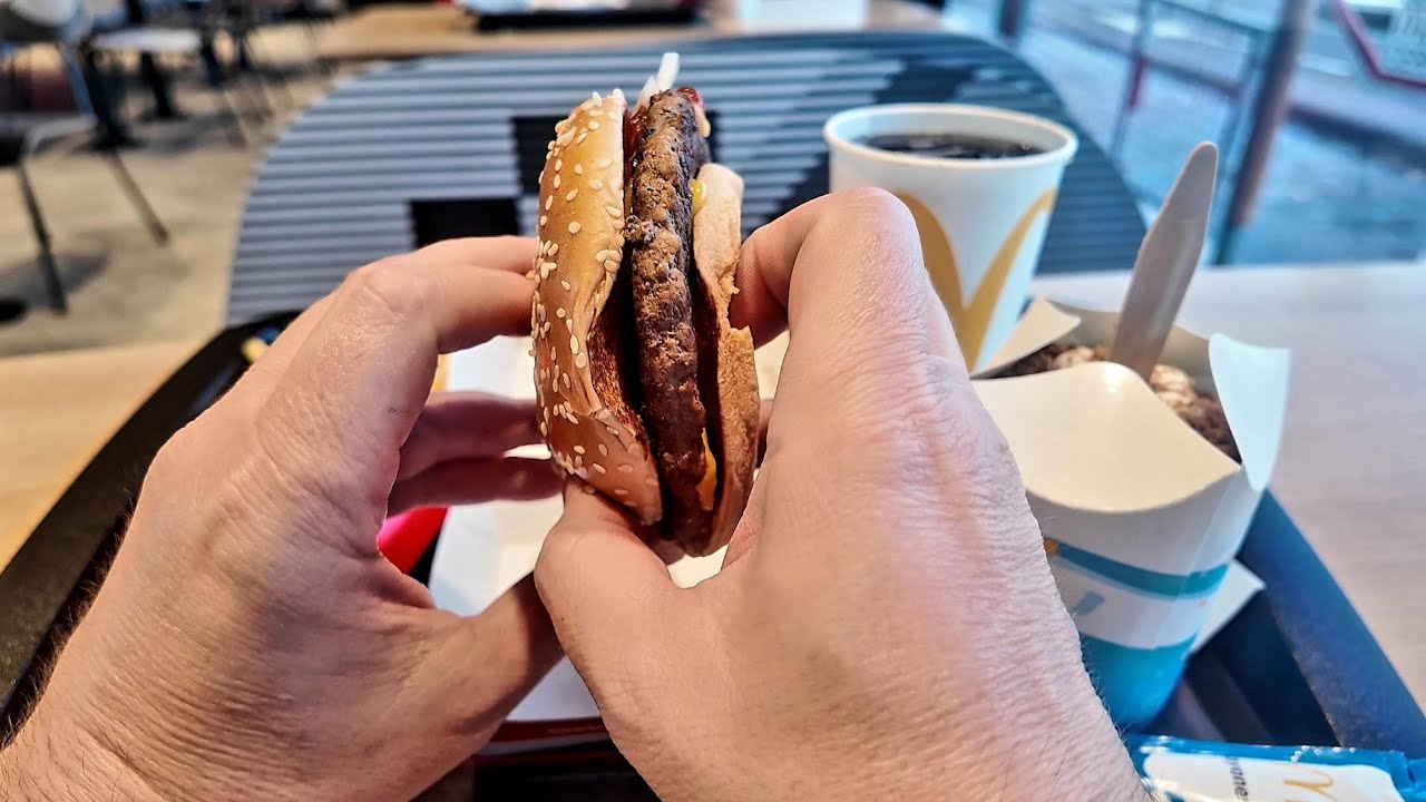 MCDONALD´S POV 🍔 QUARTER POUNDER CUARTO DE LIBRA MCMENÚ COKE FRIES PATATAS CRUNCHY ASMR MUKBANG