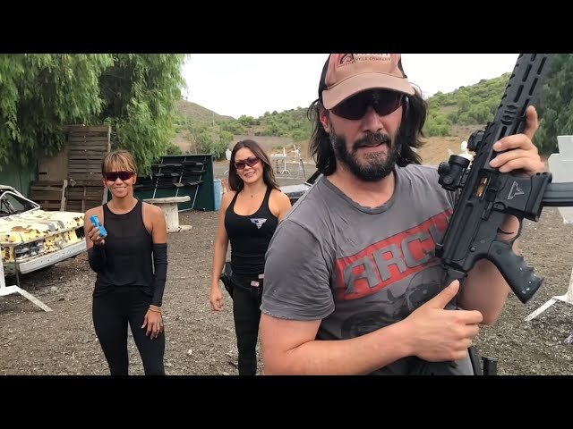 Treinamento com armas de Keanu Reeves para 'John Wick' viraliza nas redes;  assista ao vídeo