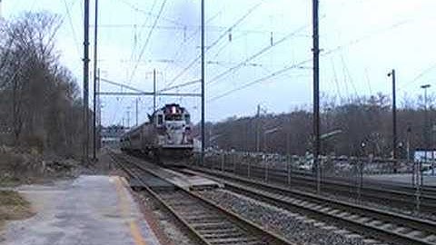 MARC GP-39 72 Leading NB Commuter Arriving At Halethorpe