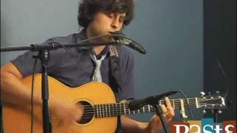 David Berkeley "Willis Avenue Bridge" live at Paste