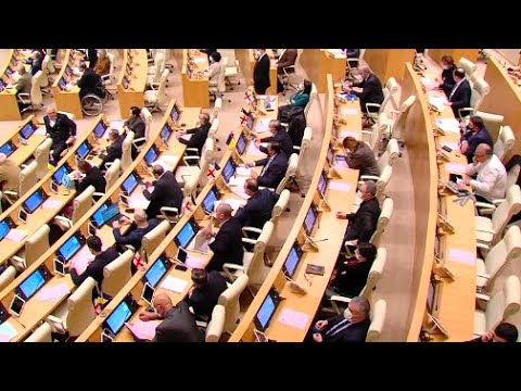 ხელისუფლების  გადაწყვეტილება  ქვეყნის თავისუფლებაზე უარის თქმა და მტრისთვის ჩაბარებაა - ოპოზიცია