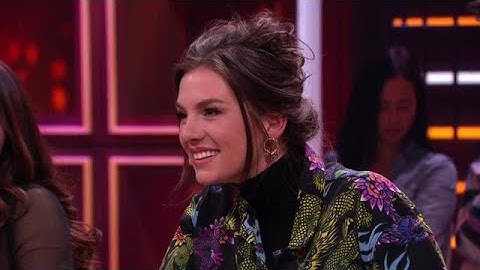 Maan krijgt Valentijnstaart van aanbidder - RTL LATE NIGHT MET TWAN HUYS
