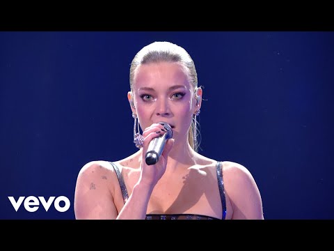 Becky Hill, Chase &amp; Status - Disconnect (Live At The BRITs 2024)