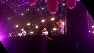 Billy Stings w/ Trey Anastasio of Phish 40 Minutes of Guitar Fire LIVE @Pier 17 in NYC on 6-29-22