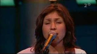 Laleh - Vem Har Lurat Alla Barnen (Live Solo 2006) chords