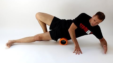 Foam Rolling For Runners: IT Band (TFL)