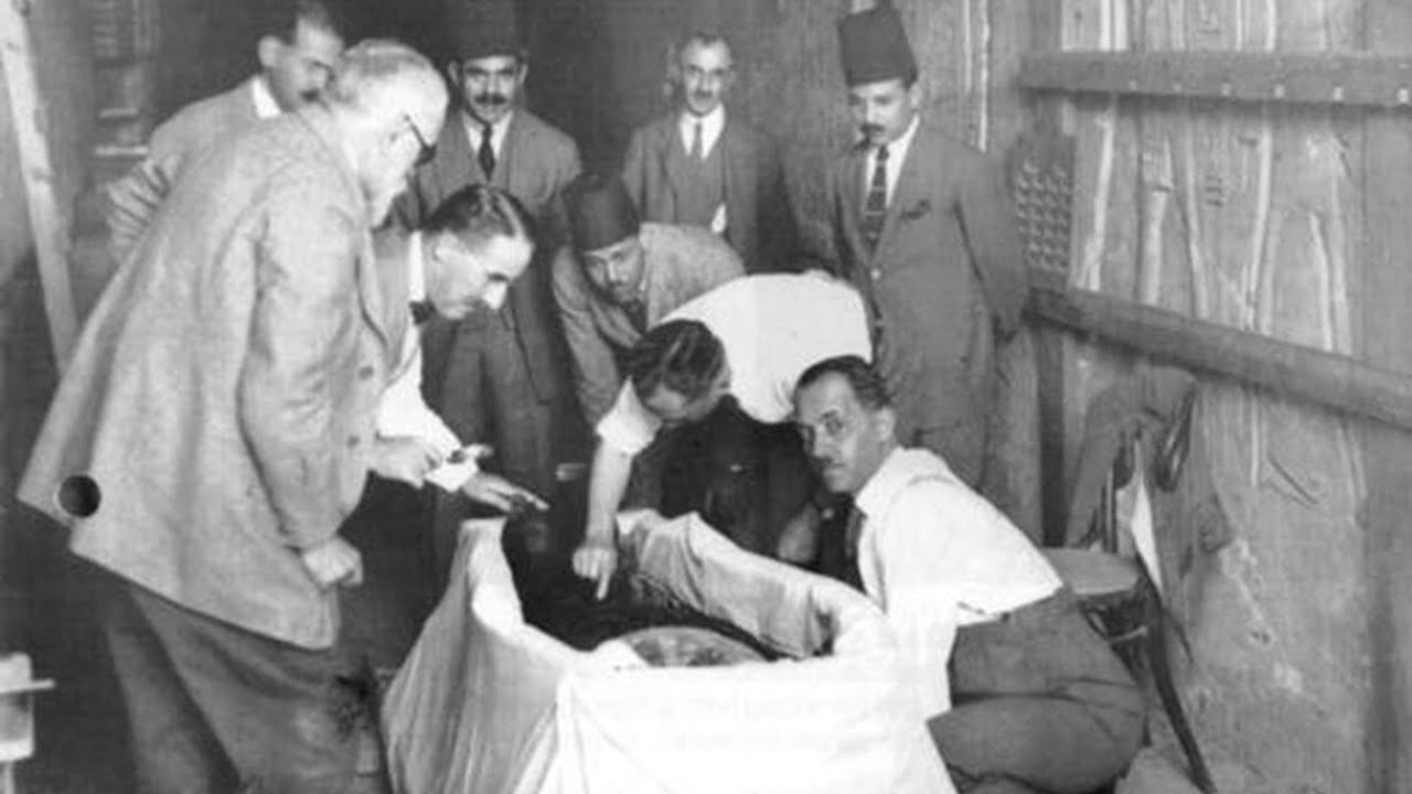 Arqueólogos ATERRADOS Al Descubrir Lo Que Había Dentro De Una Tumba