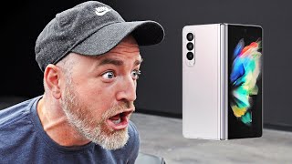 Unbox Therapy Видео Samsung Galaxy Z Fold 3 is the BEST Smartphone EVER