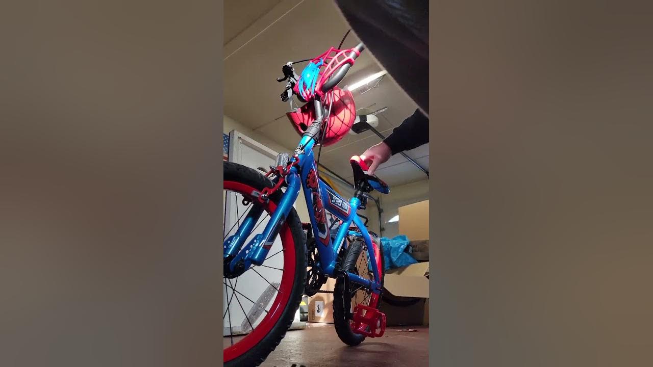 Remove training wheel bracket from huffy EZ assemble bike 16" YouTube