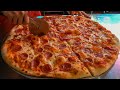 Handmade Pizza Making in Taiwan / 巨大披薩, 手工現做 - Taiwanese Street Food