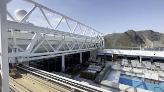 Viking Saturn (2023) - Main pool, Rooftop opened.