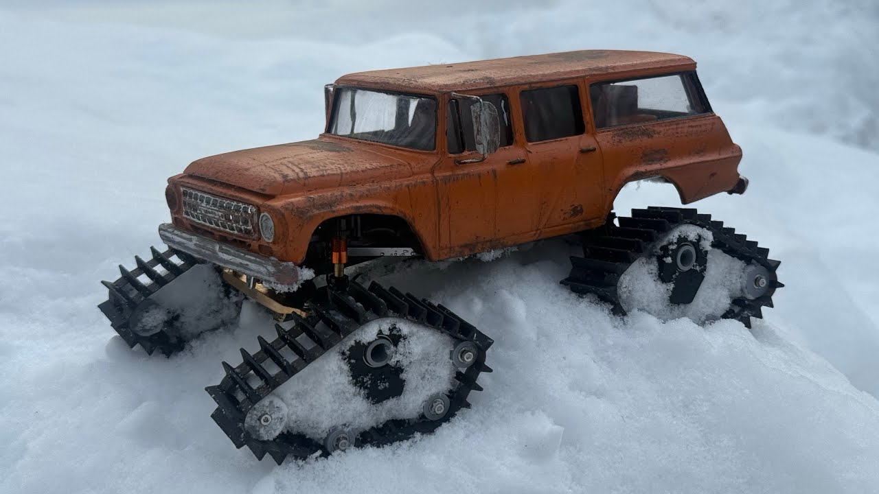 SCX24 International Travelall on tracks! 