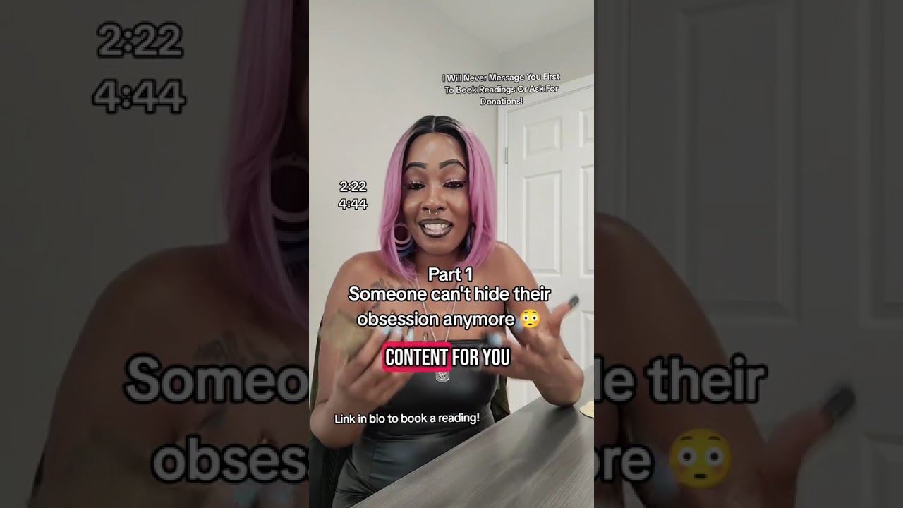 Someone can't hide their obsession anymore - Pink Siren