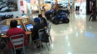 Shopping at "Mall Del Rio" in Cuenca Ecuador