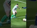 لامن يمال احسن لاعب برشلونة 