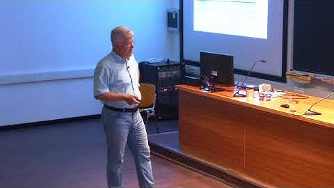 A Metal-Insulator Transition in the Kondo Chain